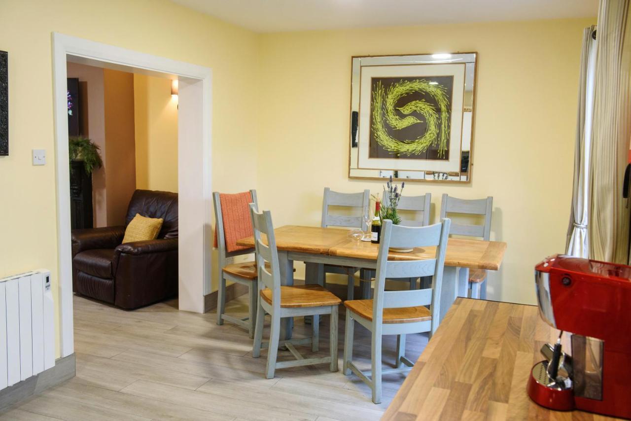 Waterfront Self Catering Houses Carrick on Shannon Exteriör bild