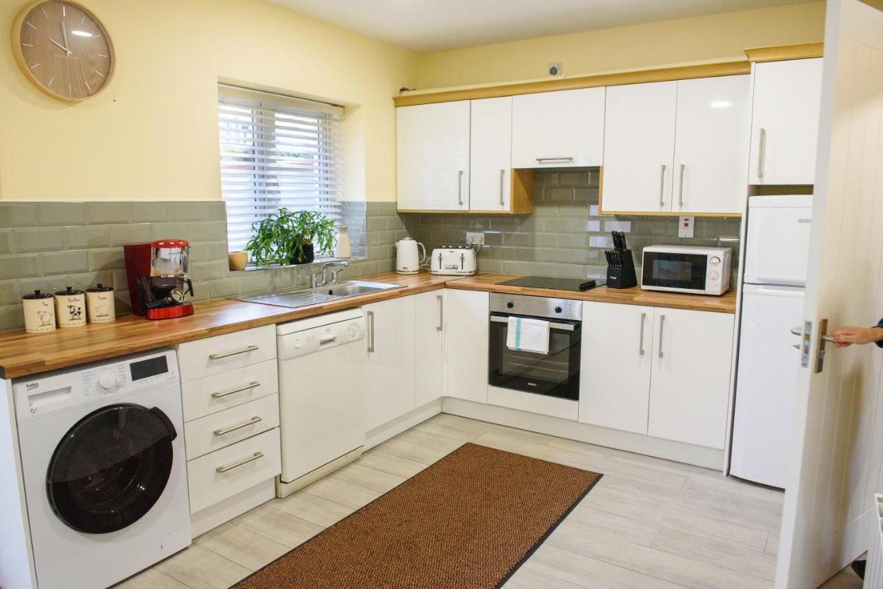 Waterfront Self Catering Houses Carrick on Shannon Exteriör bild