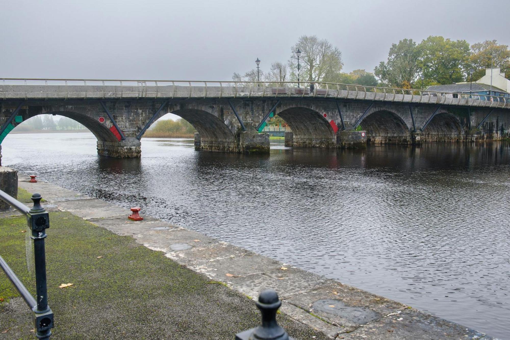 Waterfront Self Catering Houses Carrick on Shannon Exteriör bild