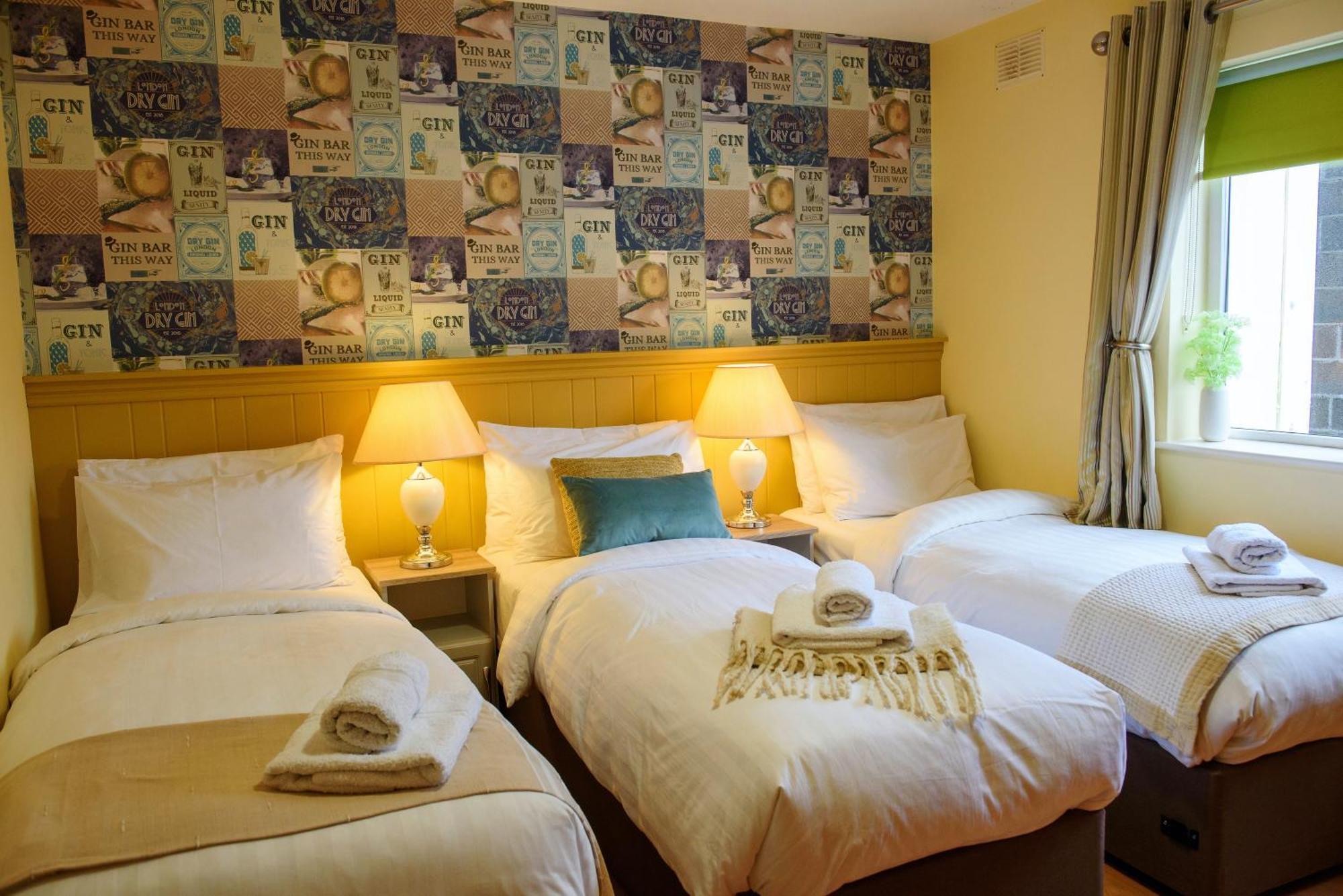 Waterfront Self Catering Houses Carrick on Shannon Exteriör bild