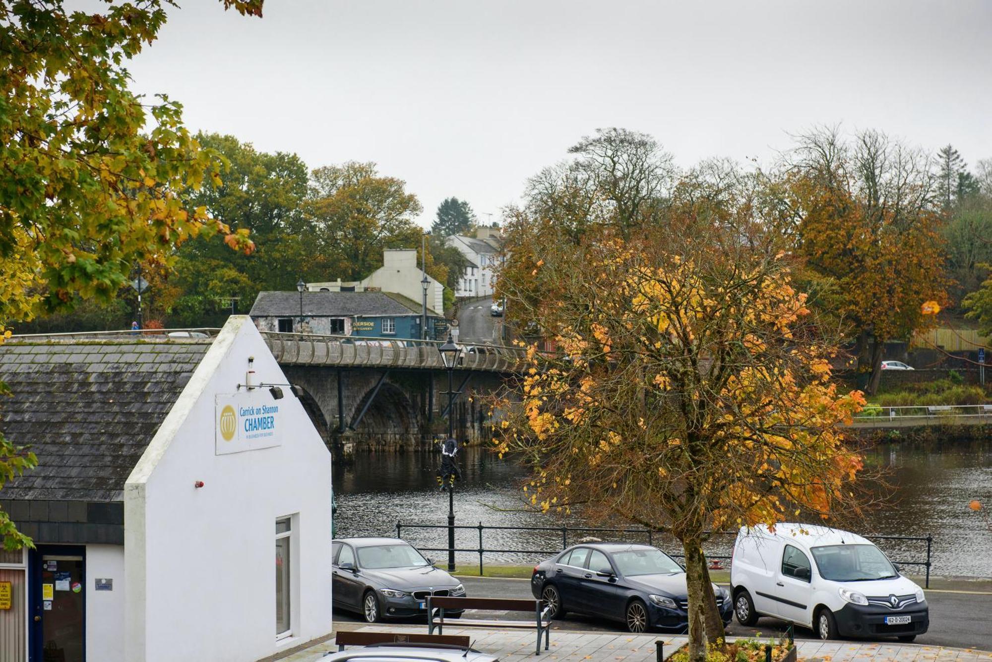 Waterfront Self Catering Houses Carrick on Shannon Exteriör bild