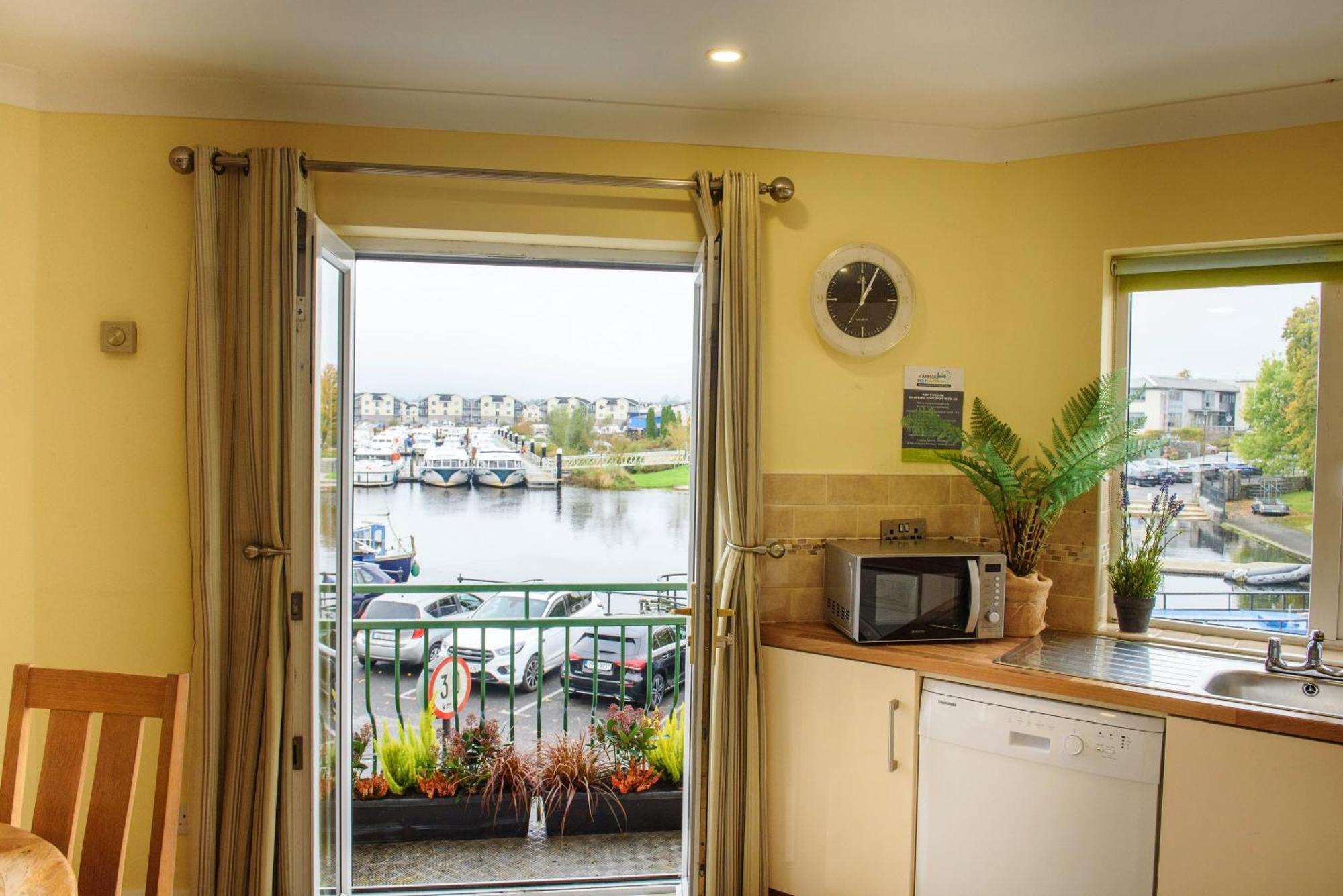 Waterfront Self Catering Houses Carrick on Shannon Exteriör bild