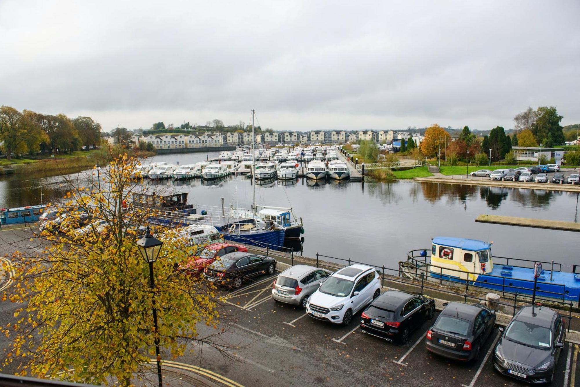 Waterfront Self Catering Houses Carrick on Shannon Exteriör bild