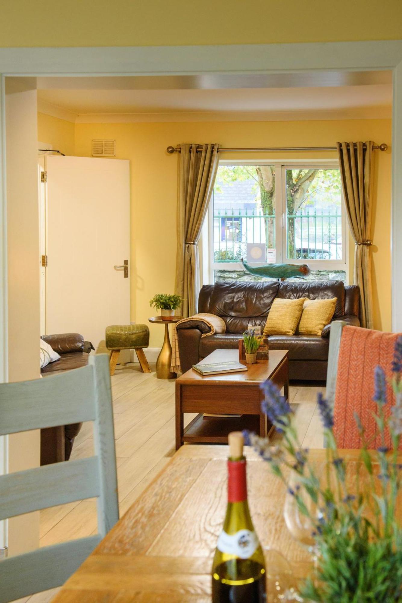 Waterfront Self Catering Houses Carrick on Shannon Exteriör bild