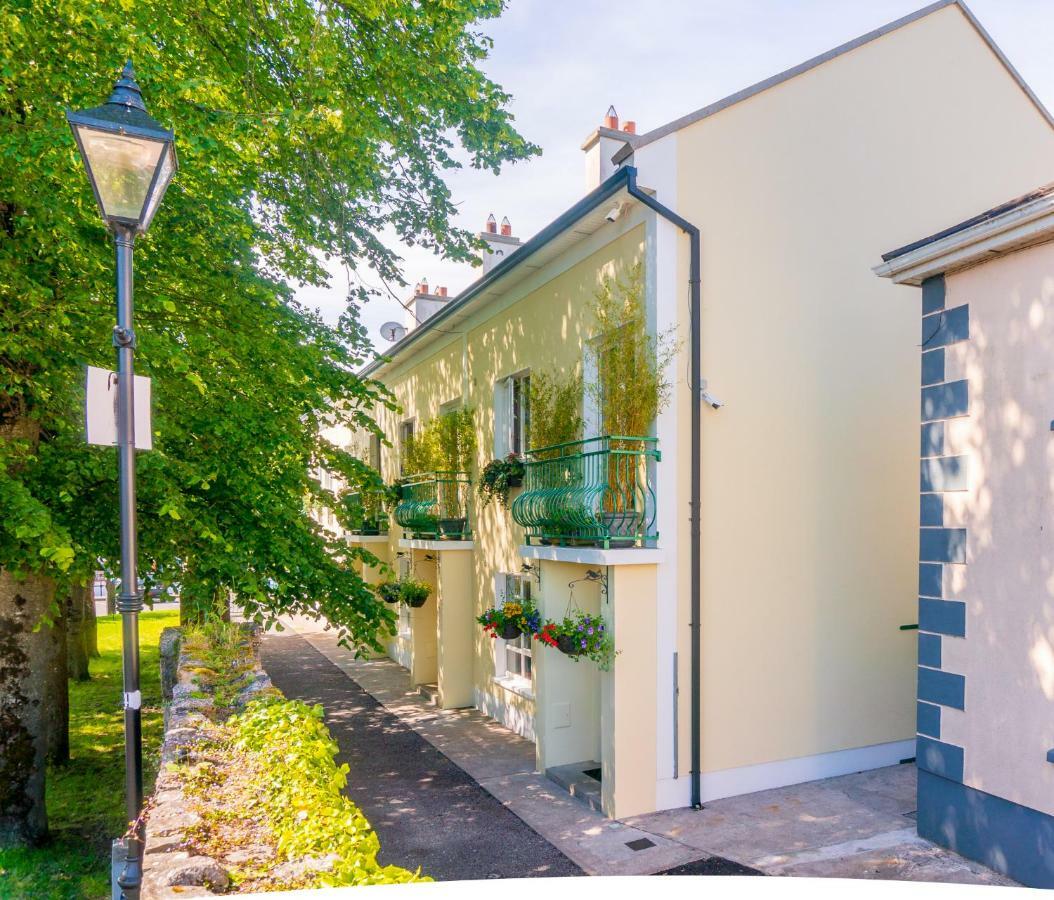 Waterfront Self Catering Houses Carrick on Shannon Exteriör bild